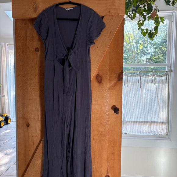 Navy blue jumpsuit with tie and cutout - Picture 2 of 7